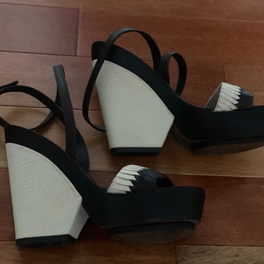 Size 7 Tory Burch Wedges Ankle Strap Brown Cream